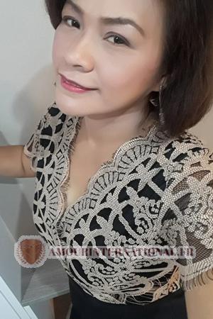 184322 - Wiphawadee Âge: 48 - Thaïlande