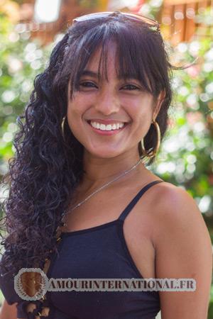 209947 - Yina &Acirc;ge: 33 - Colombie