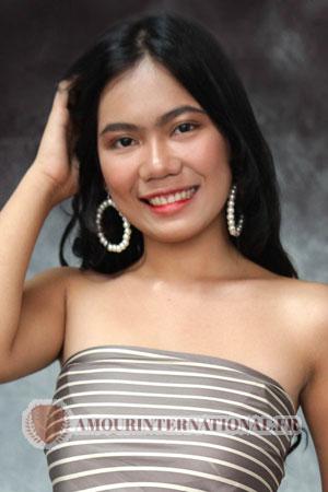 213245 - Michelle Âge: 20 - Philippines