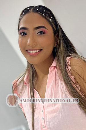 213750 - Yessika Âge: 25 - Colombie