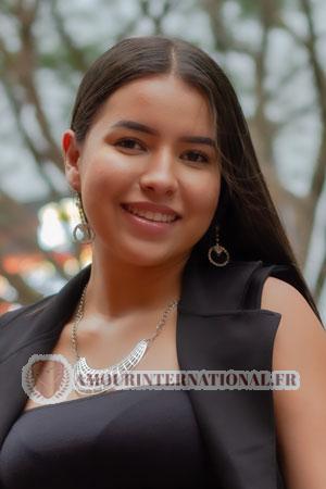 214077 - Laura &Acirc;ge: 21 - Colombie
