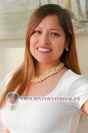 Ladies of P&eacute;rou