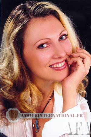 54704 - Elena &Acirc;ge: 32 - Ukraine