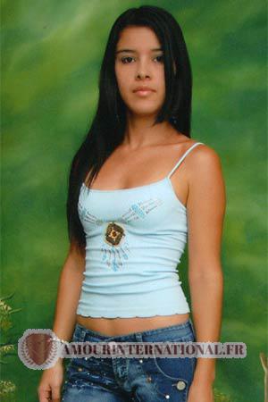 81557 - Angela &Acirc;ge: 24 - Colombie
