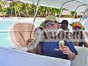 cartagena-women-boat-1104-16